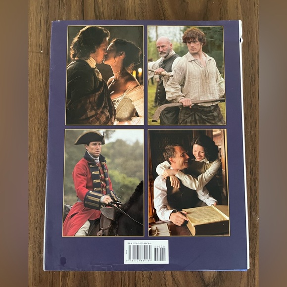 The making of Outlander hardcover book - Picture 2 of 3